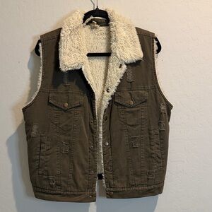 gimmicks by BKE Olive Green Sherpa-Lined Distressed Vest